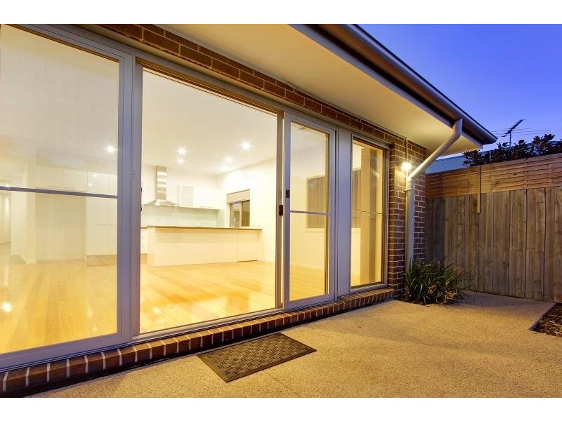 8A Iluka Place, Mornington VIC 3931