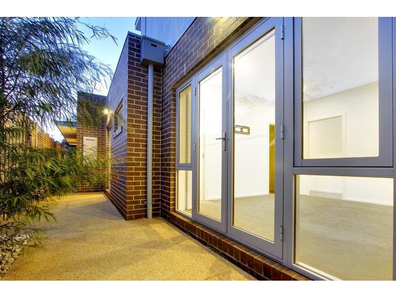 8A Iluka Place, Mornington VIC 3931