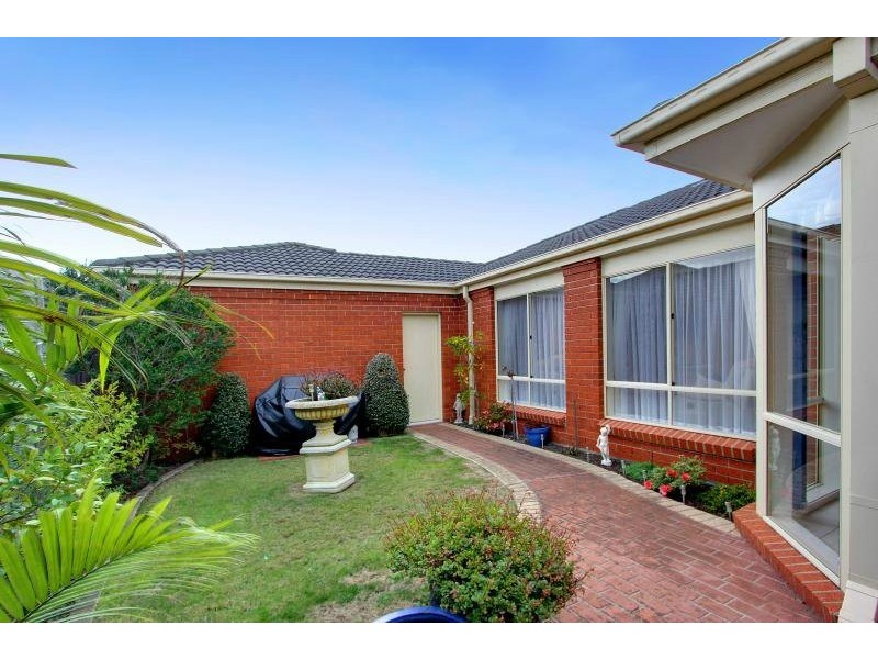 20 Dusky Drive, Safety Beach VIC 3936
