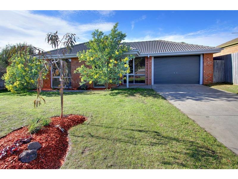 6 Nichols Drive, Mornington VIC 3931