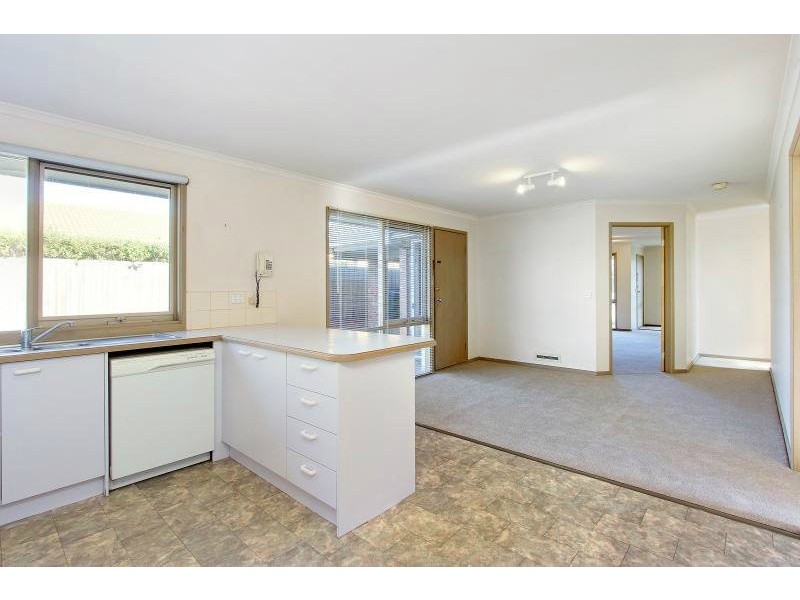 6 Nichols Drive, Mornington VIC 3931