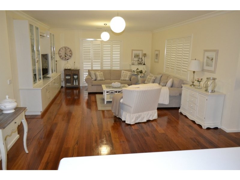 42 Marthas Ridge Drive, Mount Martha VIC 3934