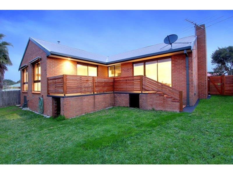 61 Dorothy Crescent, Mornington VIC 3931