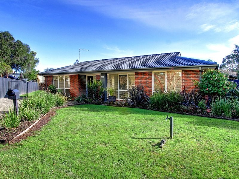 7 Parwan Cres, Mornington VIC 3931