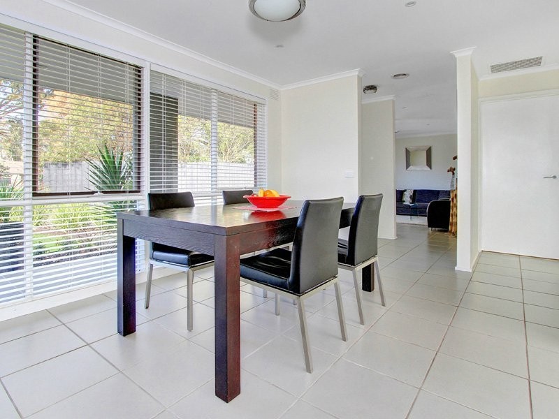 7 Parwan Cres, Mornington VIC 3931