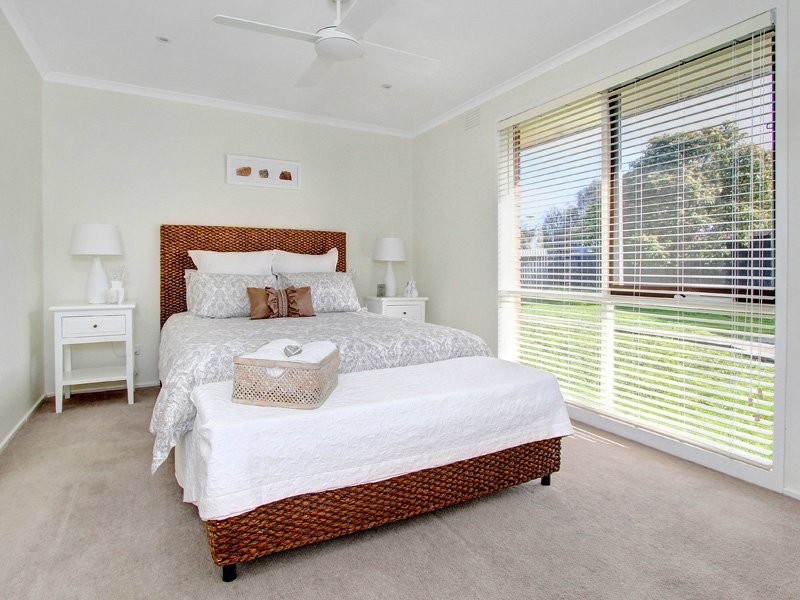 7 Parwan Cres, Mornington VIC 3931