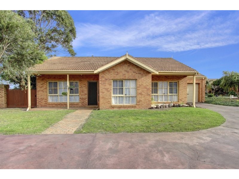 2/21 Lucerne Ave, Mornington VIC 3931