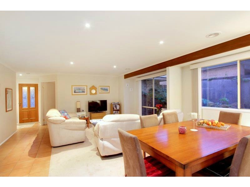 36 Eric Crescent, Mornington VIC 3931