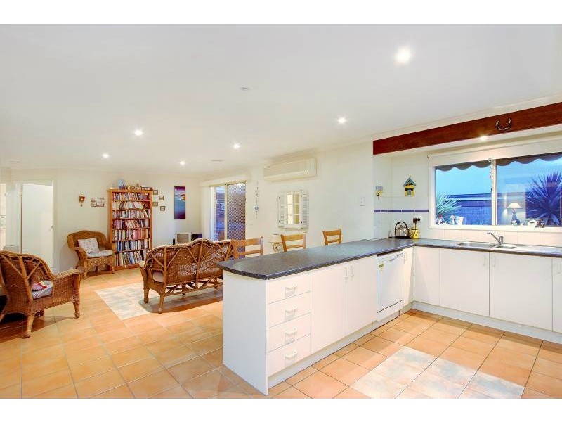 36 Eric Crescent, Mornington VIC 3931