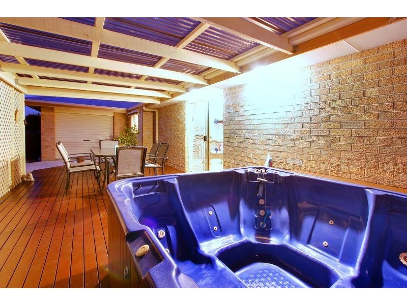 36 Eric Crescent, Mornington VIC 3931