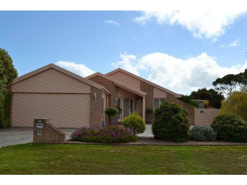 14 Parkside Crescent, Mornington VIC 3931
