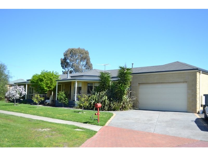 75 Balcombe Drive, Mount Martha VIC 3934