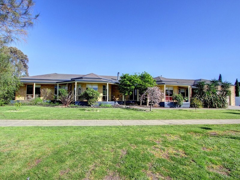 75 Balcombe Drive, Mount Martha VIC 3934