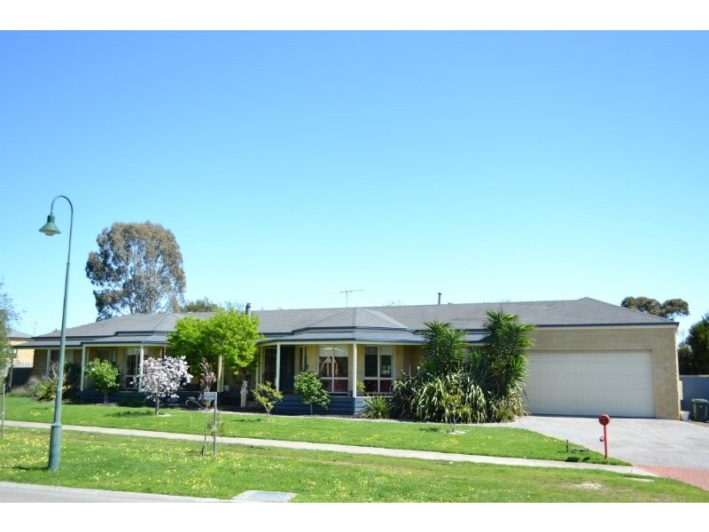 75 Balcombe Drive, Mount Martha VIC 3934