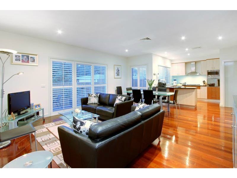 2A Strachans Road, Mornington VIC 3931