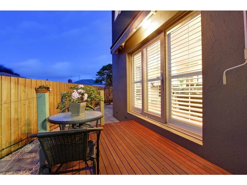 2A Strachans Road, Mornington VIC 3931