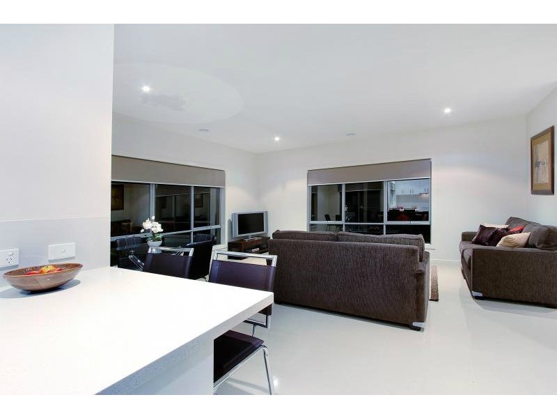 8/47 Green Island Avenue, Mount Martha VIC 3934