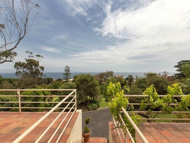 36 Watts Pde, Mount Eliza VIC 3930