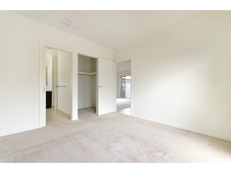 8 /22A Green Island Avenue, Mount Martha VIC 3934