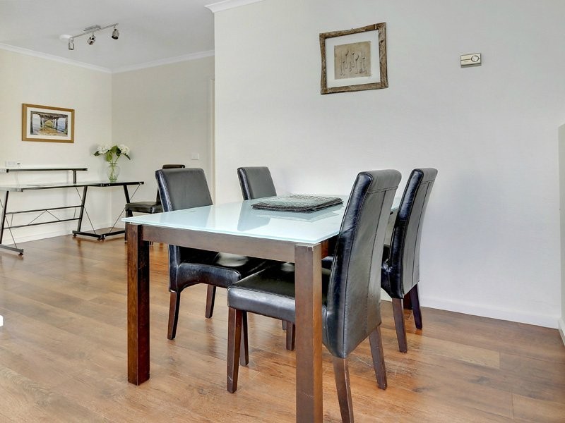 11 /25 Barkly Street, Mornington VIC 3931