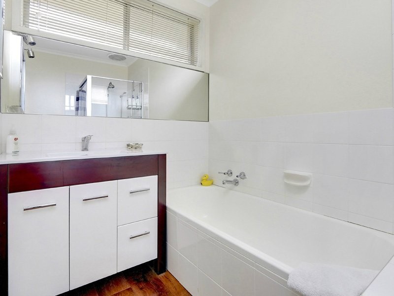 11 /25 Barkly Street, Mornington VIC 3931