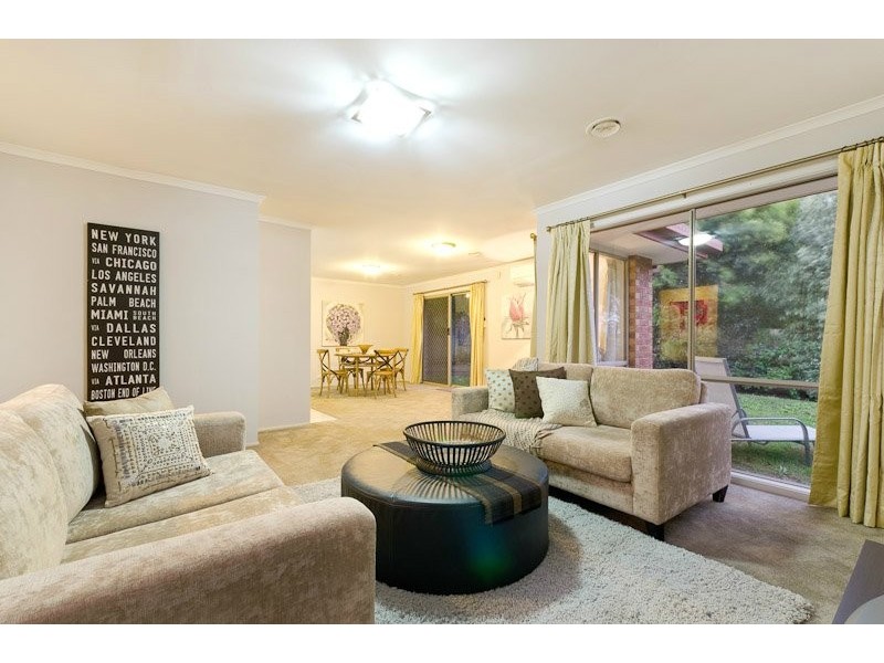 16 Bayrise Drive, Mornington VIC 3931