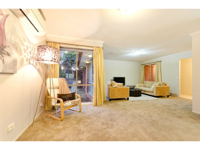 16 Bayrise Drive, Mornington VIC 3931