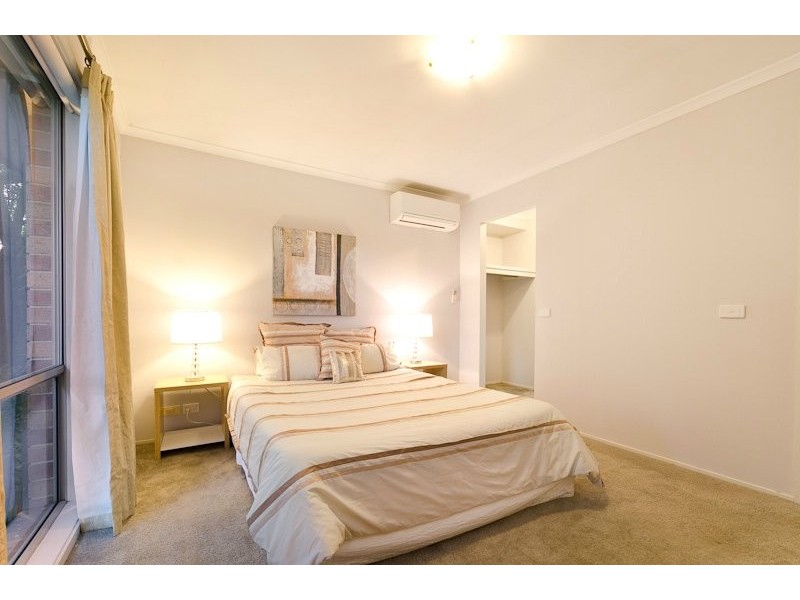 16 Bayrise Drive, Mornington VIC 3931