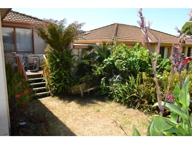 11 /49-51 Separation Street, Mornington VIC 3931