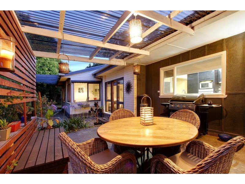 32 Mountain View Road, Mount Eliza VIC 3930