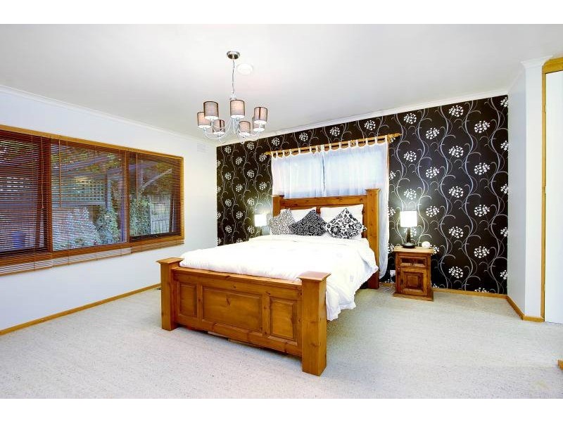 32 Mountain View Road, Mount Eliza VIC 3930