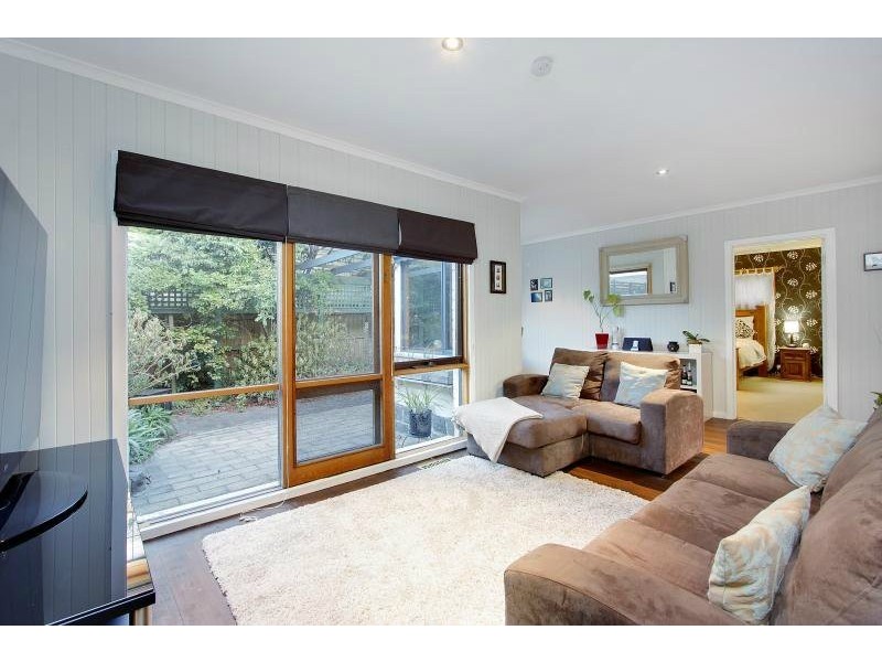 32 Mountain View Road, Mount Eliza VIC 3930