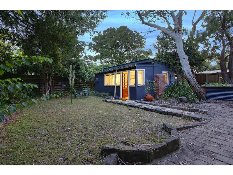 32 Mountain View Road, Mount Eliza VIC 3930