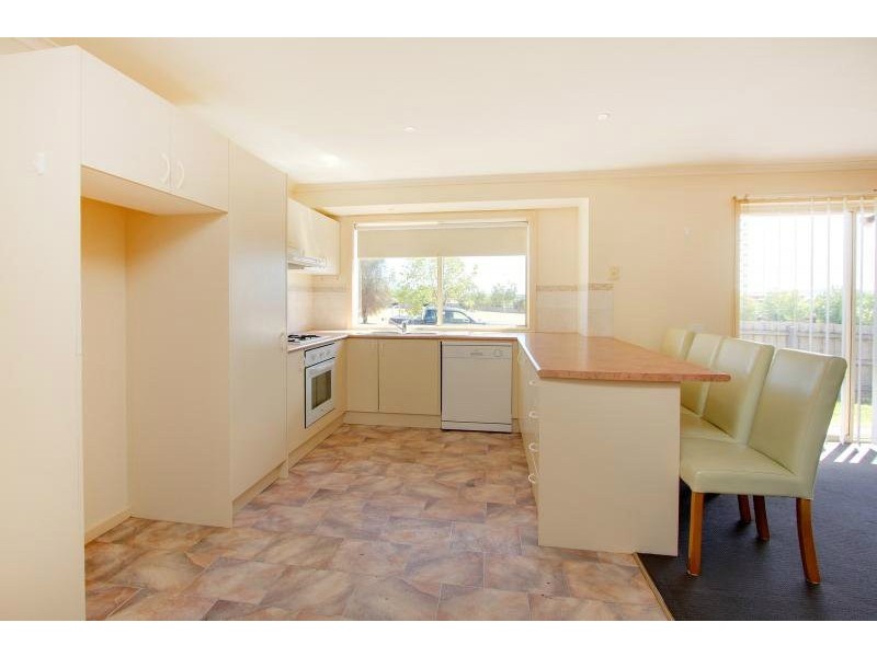 2 Glendenning Rise, Mornington VIC 3931