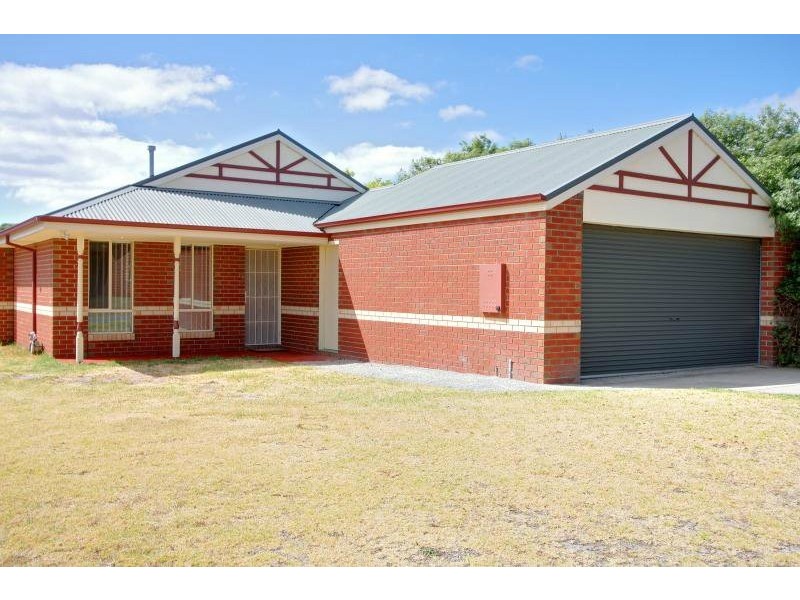 2 Glendenning Rise, Mornington VIC 3931