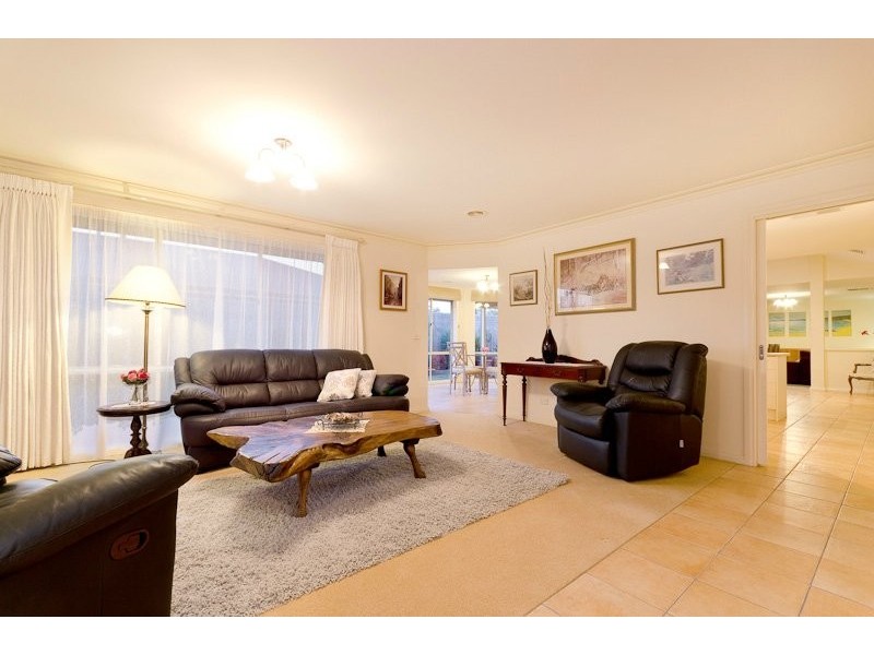 21 Longwood Drive, Mornington VIC 3931