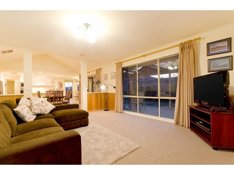 21 Longwood Drive, Mornington VIC 3931
