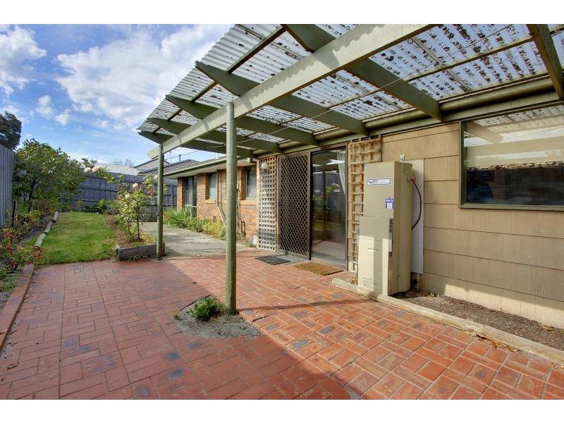 2/15 Neptune Street, Mornington VIC 3931