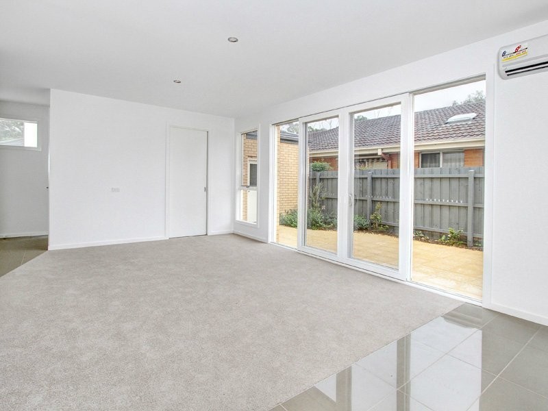 2/25 Empire Street, Mornington VIC 3931