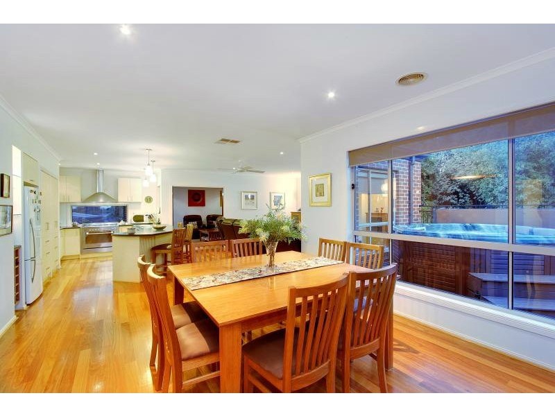 8 Park Avenue, Mornington VIC 3931