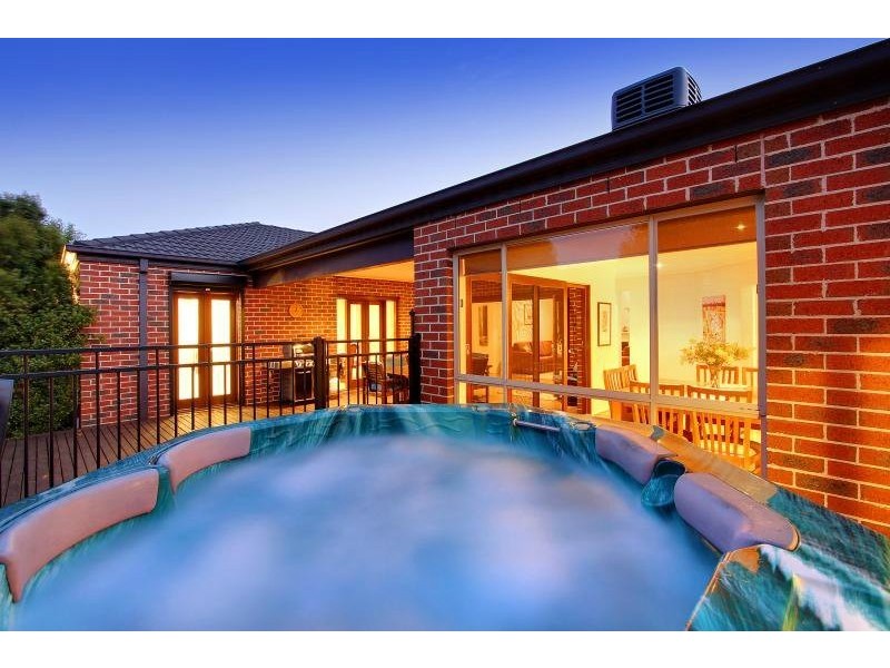 8 Park Avenue, Mornington VIC 3931