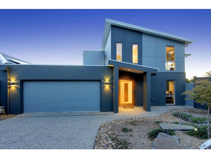 8 Nepean Place, Mornington VIC 3931