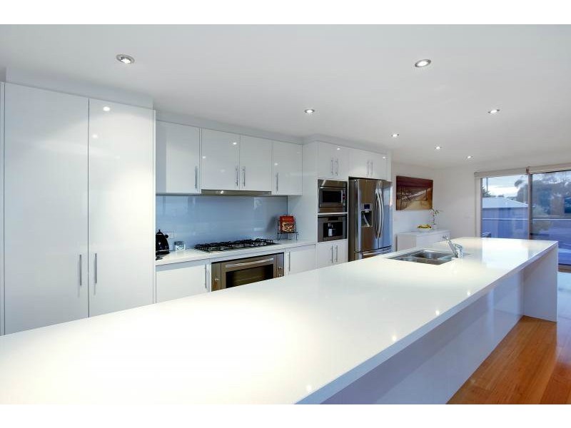 8 Nepean Place, Mornington VIC 3931