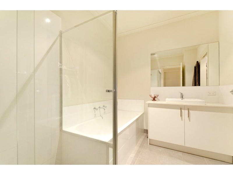 2/90 Harrap Road, Mount Martha VIC 3934