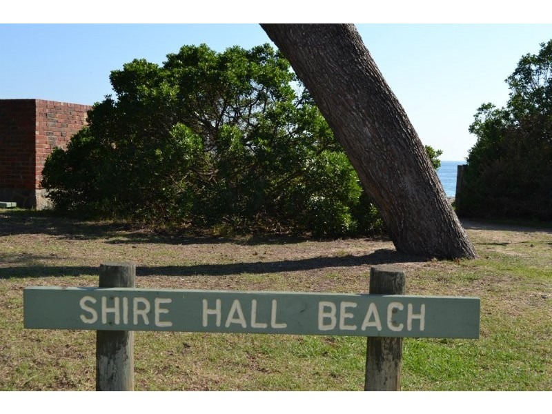 Bathing Box 34, Shire Hall Beach, Mornington VIC 3931