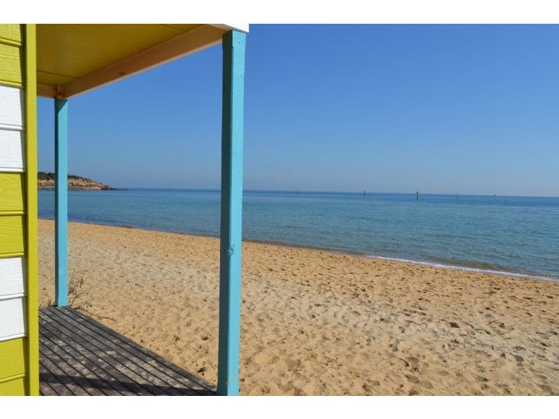 Bathing Box 77, Fishermans Beach, Mornington VIC 3931