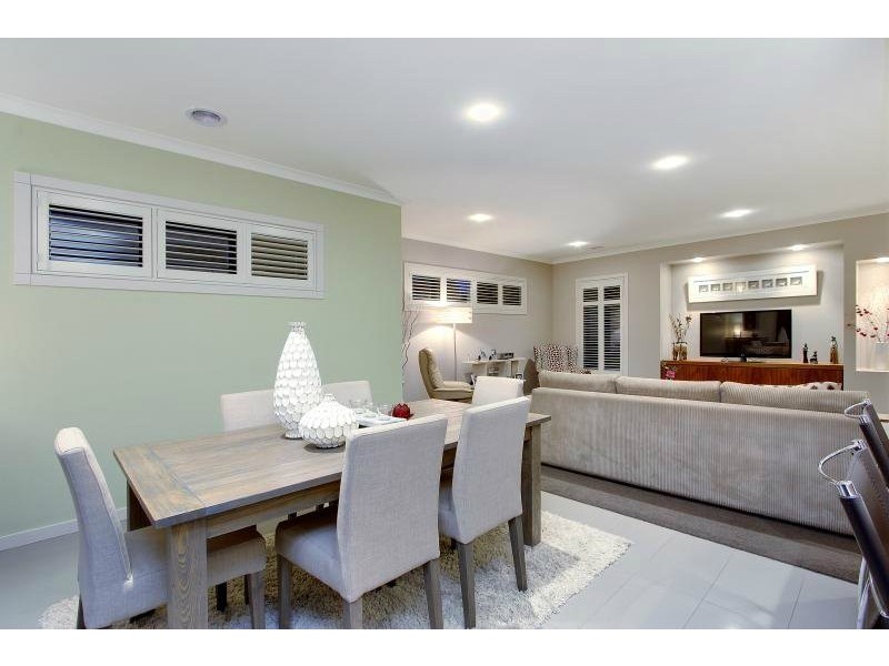 2/18A Green Island Avenue, Mount Martha VIC 3934