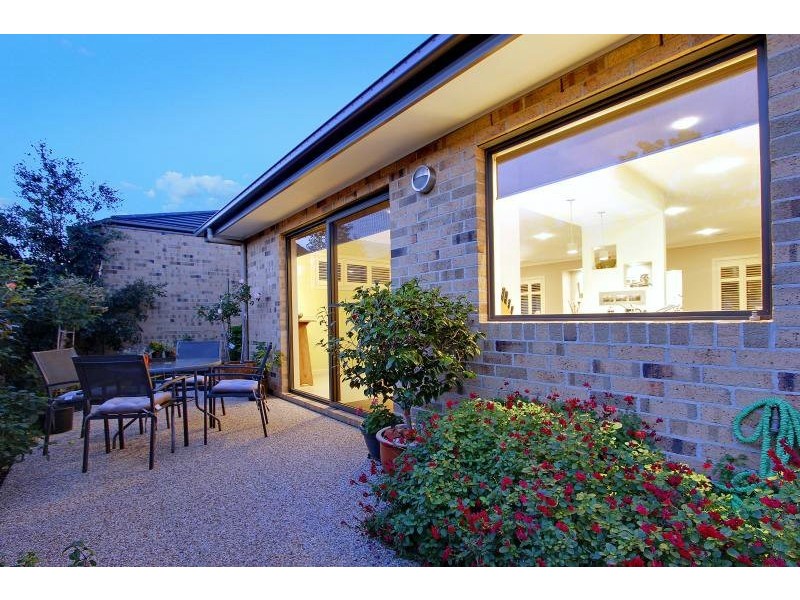 2/18A Green Island Avenue, Mount Martha VIC 3934