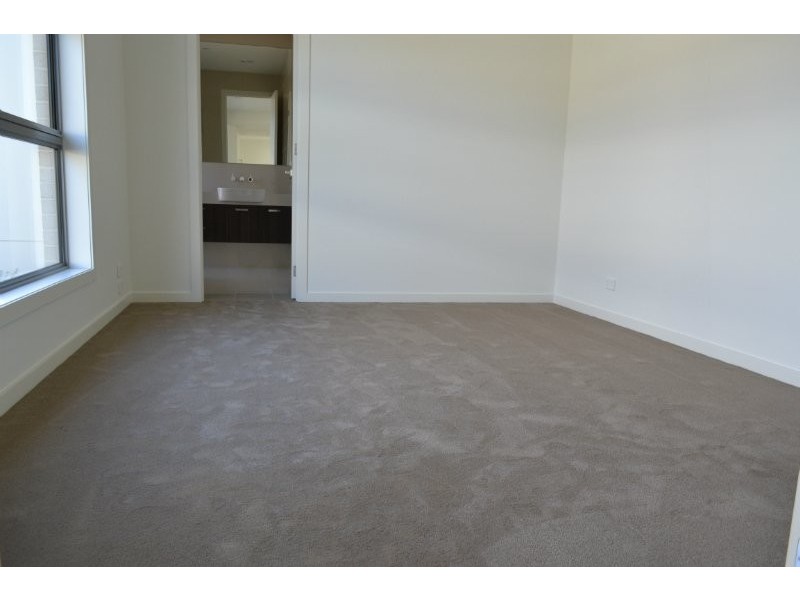 2/26 Macdonald Grove, Mornington VIC 3931