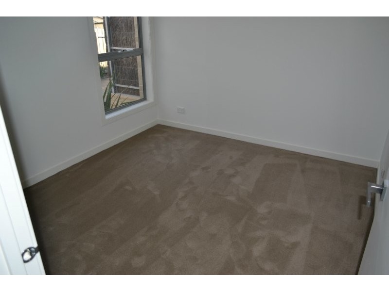 2/26 Macdonald Grove, Mornington VIC 3931